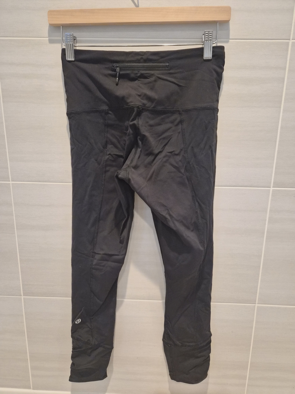 lululemon athletica Black High-Rise Cropped Leggings